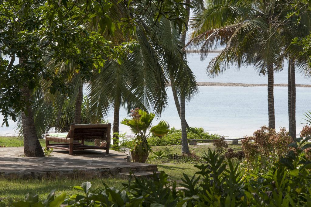 Diani House Hotel Диани Бийч Стая снимка