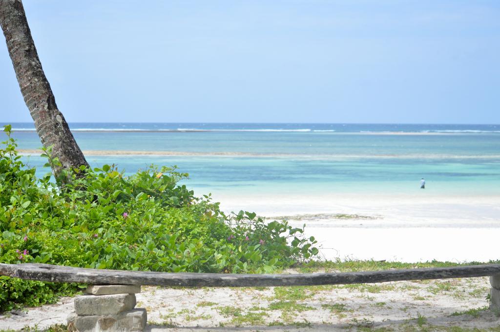 Diani House Hotel Диани Бийч Стая снимка